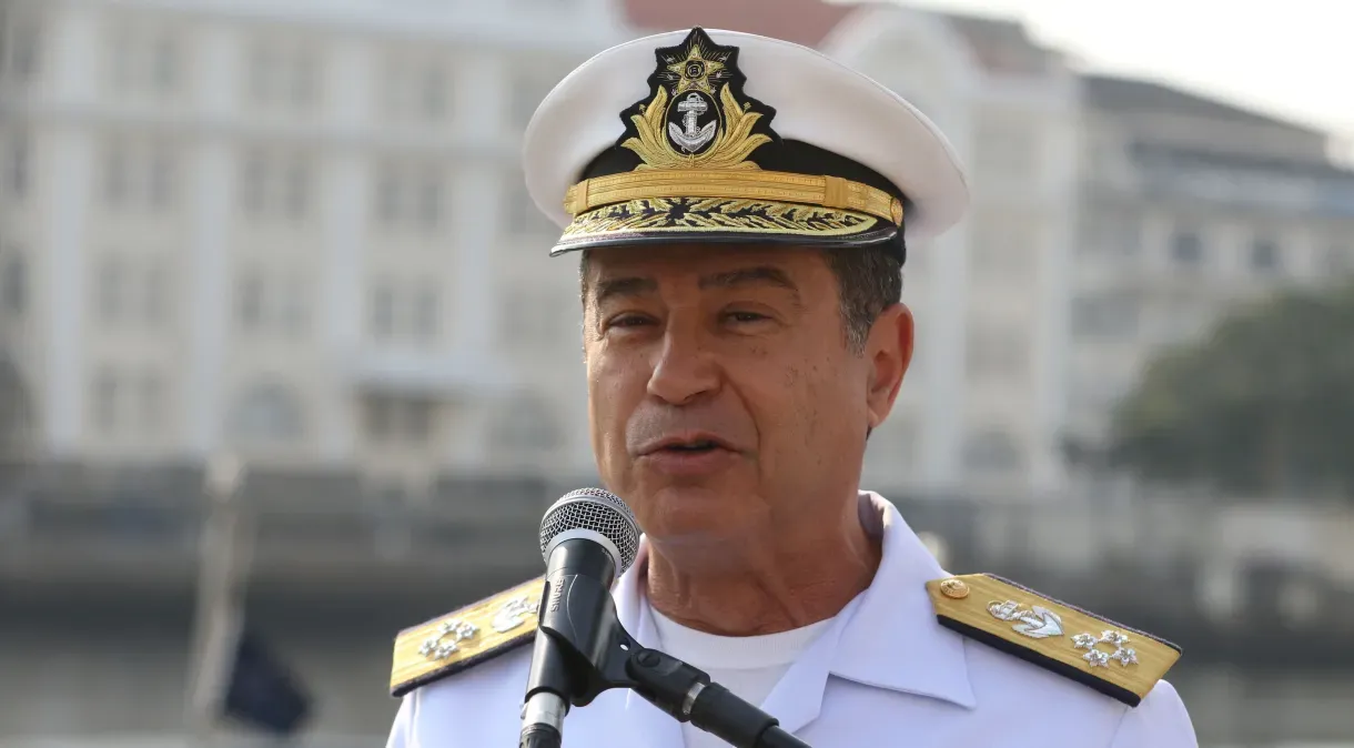 “Orem pelo Brasil e por mim”, disse almirante após ser alvo de operação da PF